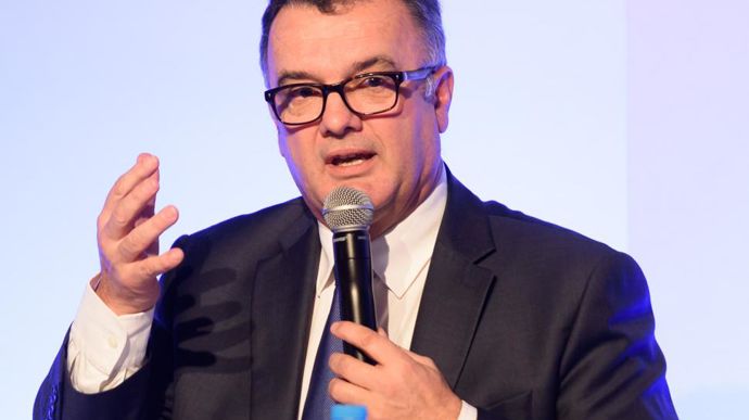 Nouveau tandem C'est donc le président de Maïsadour, Michel Prugue, seul candidat en lice pour succéder à Philippe Mangin, qui a été élu président de Coop de France, le 17 décembre dernier. Il conduira l'organisation aux côtés de Pascal Viné, délégué général, en poste depuis avril 2015, qui a mis sur pied le projet stratégique « Coop de France 2020 ».R. FOURREAUX