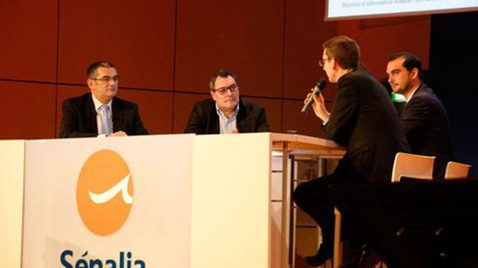 L'une des tables rondes, consacrée à la logistique maritime, a réuni Gilles Kindelberger (Sénalia), Jean-Pierre Scouarnec (Facam), Florian Gallard (Granit négoce) et Nicolas Occis (Port de Rouen) de dos. © R. FOURREAUX L'une des tables rondes, consacrée à la logistique maritime, a réuni Gilles Kindelberger (Sénalia), Jean-Pierre Scouarnec (Facam), Florian Gallard (Granit négoce) et Nicolas Occis (Port de Rouen) de dos. © R. FOURREAUX