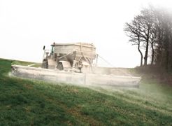 L'amélioration de la prairie passe d'abord par un relèvement du pH au minimum à 5,8.© CLAUDIUS THIRIET L'amélioration de la prairie passe d'abord par un relèvement du pH au minimum à 5,8.© CLAUDIUS THIRIET