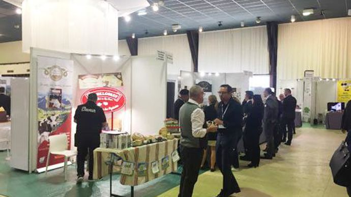 Cent cinquante représentants de quatre grandes enseignes sont venus rencon­trer les coopératives, à Bordeaux. Objectif : nouer des partenariats sur des produits qui font la différence en rayon. Cent cinquante représentants de quatre grandes enseignes sont venus rencon­trer les coopératives, à Bordeaux. Objectif : nouer des partenariats sur des produits qui font la différence en rayon.