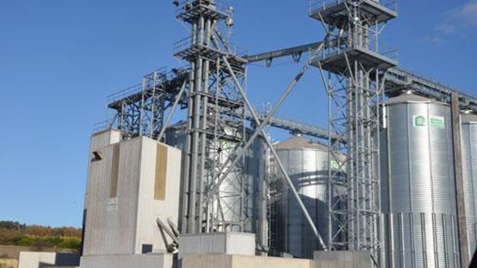 Grâce à cet achat, qui sera effectif fin février, le négoce Durand augmentera sa collecte de 20 000 tonnes, pour s'établir à 120 000 tonnes de grains par an (ici, le site de Maillé). © A. RICHARD Grâce à cet achat, qui sera effectif fin février, le négoce Durand augmentera sa collecte de 20 000 tonnes, pour s'établir à 120 000 tonnes de grains par an (ici, le site de Maillé). © A. RICHARD