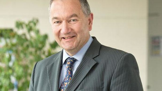 « Ce départ ne déséquilibrera pas notre modèle économique. Nous réfléchissons activement à une nouvelle stratégie », a indiqué Hervé Gauthier, le directeur d'UTDF, en marge de l'assemblée générale. « Ce départ ne déséquilibrera pas notre modèle économique. Nous réfléchissons activement à une nouvelle stratégie », a indiqué Hervé Gauthier, le directeur d'UTDF, en marge de l'assemblée générale.