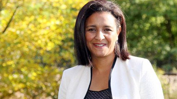 Fouzia Smouhi devra « poursuivre le travail pour tirer l'offre de l'union encore plus vers le haut en matière de qualité et de services destinés au client final ». Fouzia Smouhi devra « poursuivre le travail pour tirer l'offre de l'union encore plus vers le haut en matière de qualité et de services destinés au client final ».