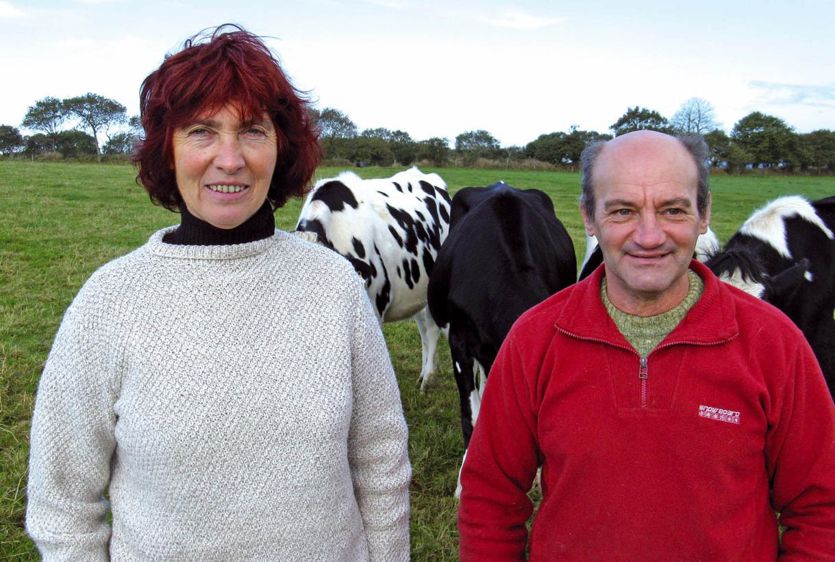 Christine Lancien conduit seule son exploitation. Un ami, Yannick Enouf, l'aide régulièrement, notamment pour les concours. Christine Lancien conduit seule son exploitation. Un ami, Yannick Enouf, l'aide régulièrement, notamment pour les concours.