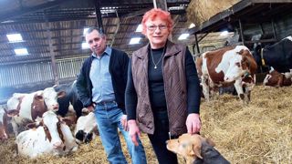 « Dans les difficultés, être en couple est un atout, estiment Georgette et André Murigneux. À deux, on s'épaule. Quand l'un est au fond, l'autre le tire vers l'avant. On se fait confiance. Nous ne sommes pas des associés ordinaires. »© RAPHAËL HELLE « Dans les difficultés, être en couple est un atout, estiment Georgette et André Murigneux. À deux, on s'épaule. Quand l'un est au fond, l'autre le tire vers l'avant. On se fait confiance. Nous ne sommes pas des associés ordinaires. »© RAPHAËL HELLE