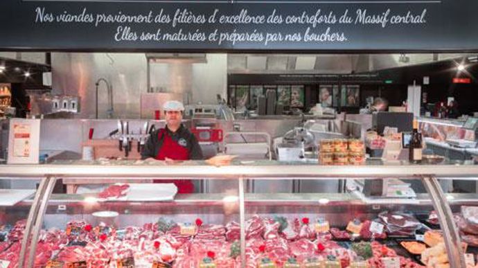 Unicor a créé la marque Les Fermes des Hauts Terroirs, pour ses filières bovines et ovines, ce qui lui permet de tirer vers le haut les rayons boucherie de ses Halles de l'Aveyron (ici, Herblay, dans le Val-d'Oise) et de mieux valoriser ses produits. Unicor a créé la marque Les Fermes des Hauts Terroirs, pour ses filières bovines et ovines, ce qui lui permet de tirer vers le haut les rayons boucherie de ses Halles de l'Aveyron (ici, Herblay, dans le Val-d'Oise) et de mieux valoriser ses produits