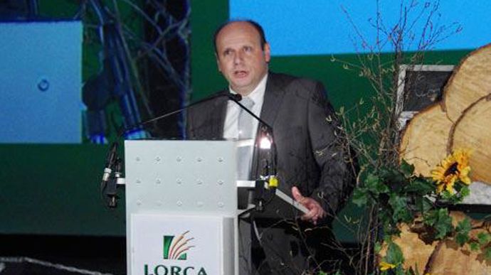 « Le nouveau silo du port de Metz redonne au groupe un avantage logistique considérable », soulignait Christian Sondag, président de Lorca, lors de l'AG du groupe le 5 décembre à Saint-Julien-lès-Metz. © C. URVOY « Le nouveau silo du port de Metz redonne au groupe un avantage logistique considérable », soulignait Christian Sondag, président de Lorca, lors de l'AG du groupe le 5 décembre à Saint-Julien-lès-Metz. © C. URVOY