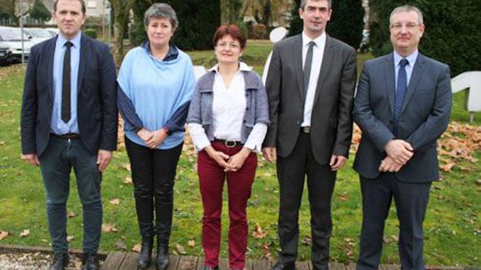 De gauche à droite, Laurent Bué, vice-président d'Unéal, Françoise-Emmanuelle Boussinesq, directrice opérationnelle, Anne Vandenbossche, vice-présidente, Bertrand Hernu, président, et Cédric Cogniez, directeur. © B. CAILLIEZ De gauche à droite, Laurent Bué, vice-président d'Unéal, Françoise-Emmanuelle Boussinesq, directrice opérationnelle, Anne Vandenbossche, vice-présidente, Bertrand Hernu, président, et Cédric Cogniez, directeur. © B. CAILLIEZ