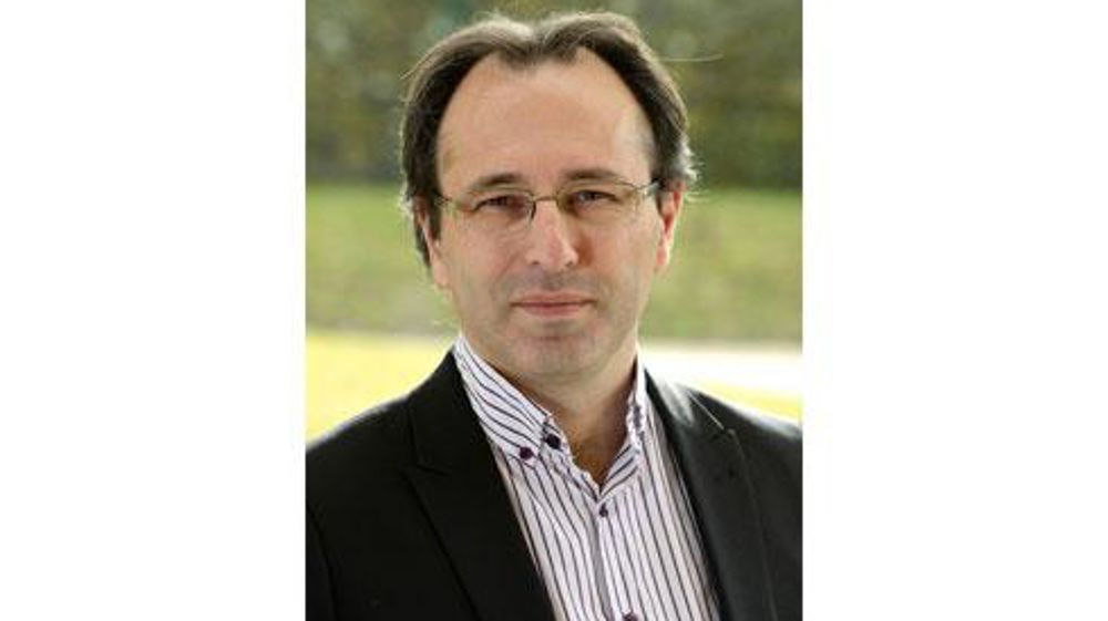 Le pôle volailles de Terrena sera dirigé par Christophe Courroussé (44 ans), ingénieur en agriculture, auparavant directeur marketing stratégique et de la communication du groupe, membre du comité exécutif et en charge du projet La Nouvelle Agriculture. Le pôle volailles de Terrena sera dirigé par Christophe Courroussé (44 ans), ingénieur en agriculture, auparavant directeur marketing stratégique et de la communication du groupe, membre du comité exécutif et en charge du projet La Nouvelle Agric