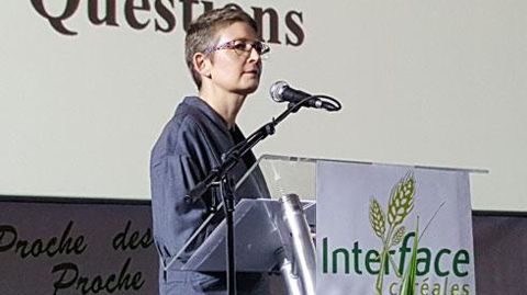 Sabine Enjalbert, nouvelle directrice, a volontiers répondu aux questions des adhérents sur la nouvelle stratégie, lors de l'assemblée générale à Dreux. Sabine Enjalbert, nouvelle directrice, a volontiers répondu aux questions des adhérents sur la nouvelle stratégie, lors de l'assemblée générale à Dreux. Sabine Enjalbert, nouvelle directrice, a volontiers répondu aux questions des adhérents sur la nouvelle stratégie, lors de l'assemblée générale à Dreux. Sabine Enjalbert, nouvelle directrice, a volontiers répondu aux questions des adhérents sur la nouvelle stratégie, lors de l'assemblée générale à Dreux.