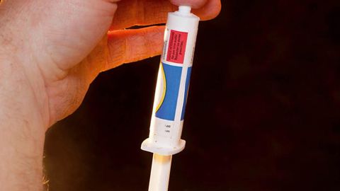 Le risque de sélectionner, par des traitements intramammaires, des germes résistants aux antibiotiques apparaît théorique. En revanche, il est clair pour des traitements par voie générale© CLAUDIUS THIRIET