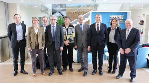 Lundi 14 mars, au siège de la coopérative à Olivet, les responsables de l'Esa d'Angers, dont Denis­ Reymond, président de la formation Agricadre (au centre), avec à ses côtés le président et le directeur d'Axéréal. © Axéréal Lundi 14 mars, au siège de la coopérative à Olivet, les responsables de l'Esa d'Angers, dont Denis­ Reymond, président de la formation Agricadre (au centre), avec à ses côtés le président et le directeur d'Axéréal. © Axéréal