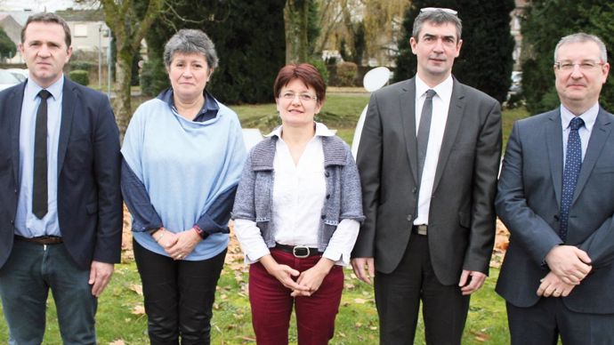 Laurent Bué, vice-président (à gauche), Françoise-Emmanuelle Boussinesq, directrice opérationnelle, Anne Vandenbossche, vice-présidente, Bertrand Hernu, président d'Unéal et du groupe Advitam et Cédric Cogniez, directeur.B. CAILLIEZ