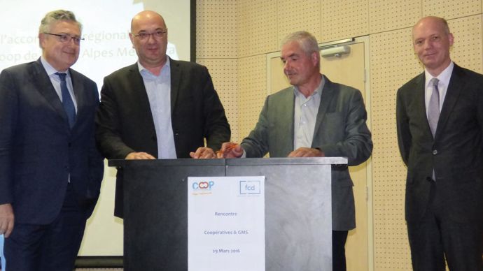 De gauche à droite, Jacques Creyssel, délégué général de la FCD, Christophe Joly, président de la FCD Paca, Joël Reynaud, président de Coop de France Alpes Méditerranée, Pascal Viné, délégué général de Coop de France.C. SARRAZIN