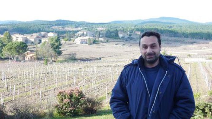 Christophe Devos, 46 ans, est viticulteur coopérateur sur la commune de Rosières en Ardèche. © C. PENET Christophe Devos, 46 ans, est viticulteur coopérateur sur la commune de Rosières en Ardèche. © C. PENET