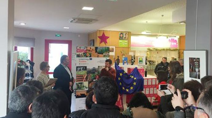 Remise du label RSE engagé au président de Caves de Rauzan lors d'un séminaire du projet européen Agrosmartcoop mené par les coopératives de Nouvelle Aquitaine, Espagne et Portugal.  Remise du label RSE engagé au président de Caves de Rauzan lors d'un séminaire du projet européen Agrosmartcoop mené par les coopératives de Nouvelle Aquitaine, Espagne et Portugal. 