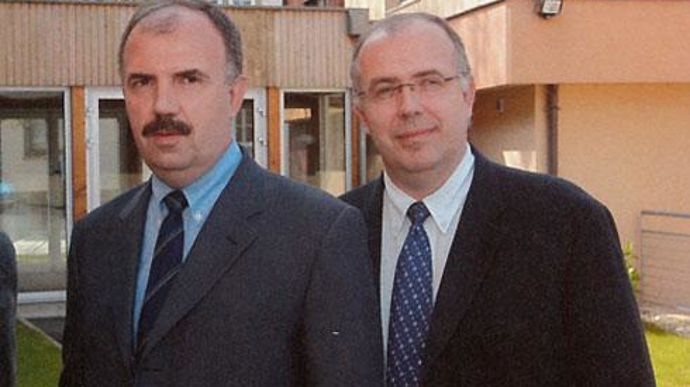 Etienne Armbruster (à droite) a repris les rênes de l'entreprise jusque-là dirigée par son frère Christophe. Ici, en 2006, lors du reportage consacré au groupe dans notre mensuel Agrodistribution. © MARIE FAGGIANO Etienne Armbruster (à droite) a repris les rênes de l'entreprise jusque-là dirigée par son frère Christophe. Ici, en 2006, lors du reportage consacré au groupe dans notre mensuel Agrodistribution. © MARIE FAGGIANO