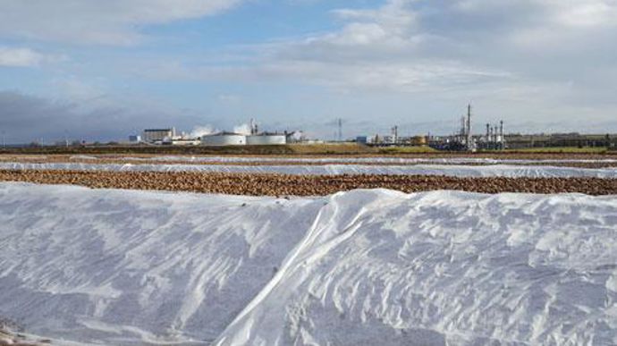 Pour pouvoir allonger la durée de campagne de 15 jours en moyenne, des mesures ont été prises notamment la mise en place de méga-silos sur les sites ayant les plus longues campagnes comme ici à Arcis-sur-Aube. Pour pouvoir allonger la durée de campagne de 15 jours en moyenne, des mesures ont été prises notamment la mise en place de méga-silos sur les sites ayant les plus longues campagnes comme ici à Arcis-sur-Aube.