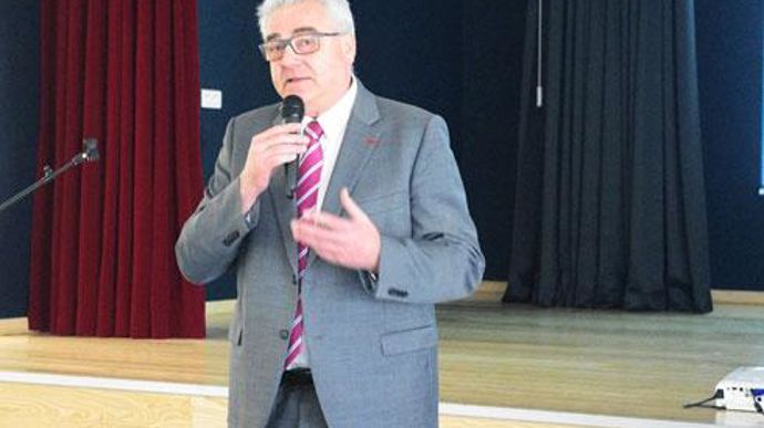 « En 2015, la totalité des 65 000 t collectées par le silo de Nuisement-sur-Coole a été expédiée en train (soit 50) vers Syral dans la Somme et en Belgique », expliquait Pascal Prot, président de Vivescia, lundi dernier. © C. URVOY « En 2015, la totalité des 65 000 t collectées par le silo de Nuisement-sur-Coole a été expédiée en train (soit 50) vers Syral dans la Somme et en Belgique », expliquait Pascal Prot, président de Vivescia, lundi dernier. © C. URVOY