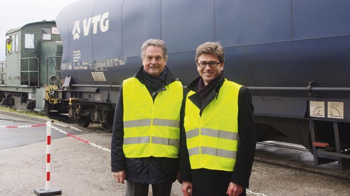 « Il va maintenant falloir réfléchir au financement au-delà de ces cinq ans. Mais les chargeurs ne pourront plus y participer », prévient Christian Rousseau (à gauche), président de la FRCA, aux côtés de Thomas Allary, directeur territorial SNCF Réseau Alsace-Champagne-Ardenne-Lorrraine.C. URVOY