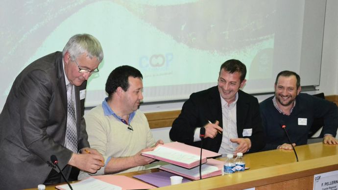 De gauche à droite, Jean-Marie Gabillaud, président de Coop de France Ouest, Denis Pineau et Franck Pellerin, présidents des comités Vivea Pays de la Loire et Bretagne, et Sébastien Chevalier, président de la commission Vie coopérative.H. LAURANDEL