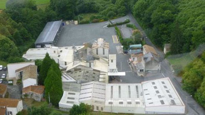 La Pilardière, dont le siège est installé à Saint-Mars-la-Réorthe (Vendée), emploie 44 personnes et produit plus de 27 000 tonnes d'aliments minéraux, de prémélanges et de spécialités nutritionnelles à façon. © LA PILARDIÈRE La Pilardière, dont le siège est installé à Saint-Mars-la-Réorthe (Vendée), emploie 44 personnes et produit plus de 27 000 tonnes d'aliments minéraux, de prémélanges et de spécialités nutritionnelles à façon. © LA PILARDIÈRE