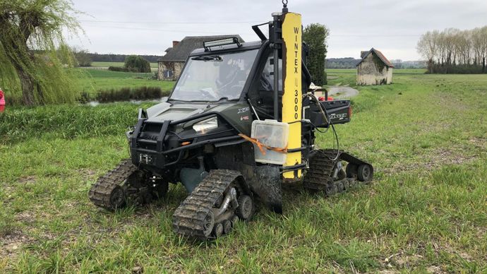 Sur le terrain, les services de prélèvements maintiennent leur activité quasiment à la normale, dans le respect des mesures d’hygiène. © Damien Souchay/Twitter