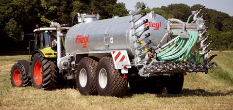 Quatre modèles à double essieu de 14 000 à 20 000 l sont disponibles sur le marché français depuis le mois d'avril.