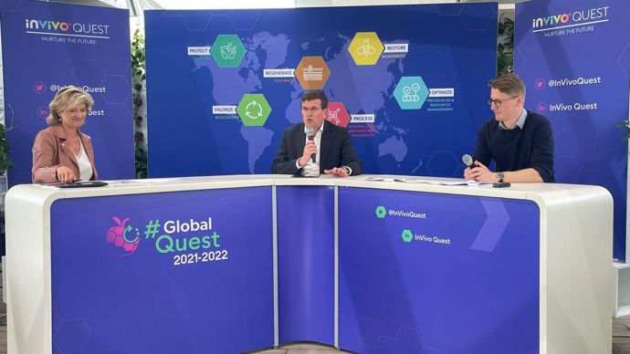 La visioconférence du 12 mai d’InVivo Quest, animée par Marie-Cécile Damave (agridées) et Jérôme Brickert, chef de projet InVivo Quest (à dr.), a fait l’objet de nombreuses interventions dont celle d’Olivier Clyti, directeur stratégie, RSE et digital d’InVivo.