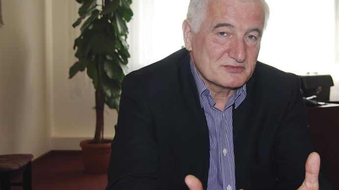 « Pour une somme de 21 zlotys (6 €) par tonne, nous faisons tout. » Leszek Kotapski, directeur du silo de la région de Poznan.