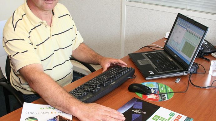 Pour Luc Vandeputte, d'Agora, les essais pointent l'intérêt en intercultures de couverts plus élaborés.Photos B. CAILLIEZ