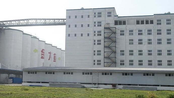 Sur dix hectares, le moulin de Pékin est le second en taille, sur les seize que compte le groupe Wilmar en Chine.Photos C. DEQUIDT