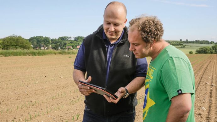 Sur le terrain, Grégory Ledienfait le point sur les connaissanceset les ambitions du chefd'exploitation désireuxd'investir dans une nouvelle technologie.P. BOGNER
