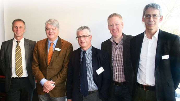 De gauche à droite, Andreas Loock, Philip von dem Bussche, président du directoire de KWS, Patrick Mariotte, directeur général adjoint de KWS France, Jens Christoph Lein et Wolfgang Koch lors du lancement de projet Ready 2017 à Einbeck au siège de KWS.B. CAILLIEZ