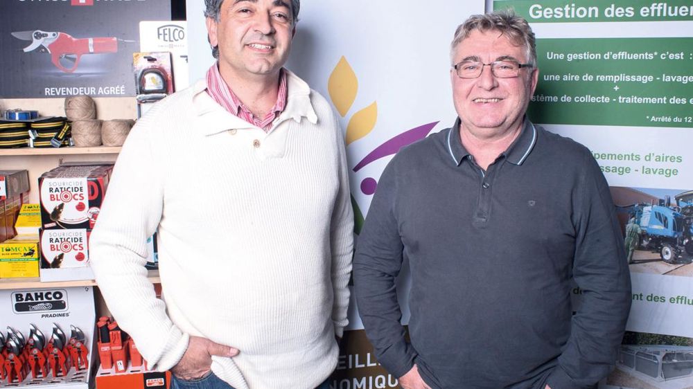 « Quand l'EDI sera prêt, cela ira plus vite, et les codes Datamatrix sur les produits, seront la cerise sur le gâteau », résument Romain Escudier (à gauche) et Philippe Maurin,  codirigeants de JEEM.M. GASARIAN