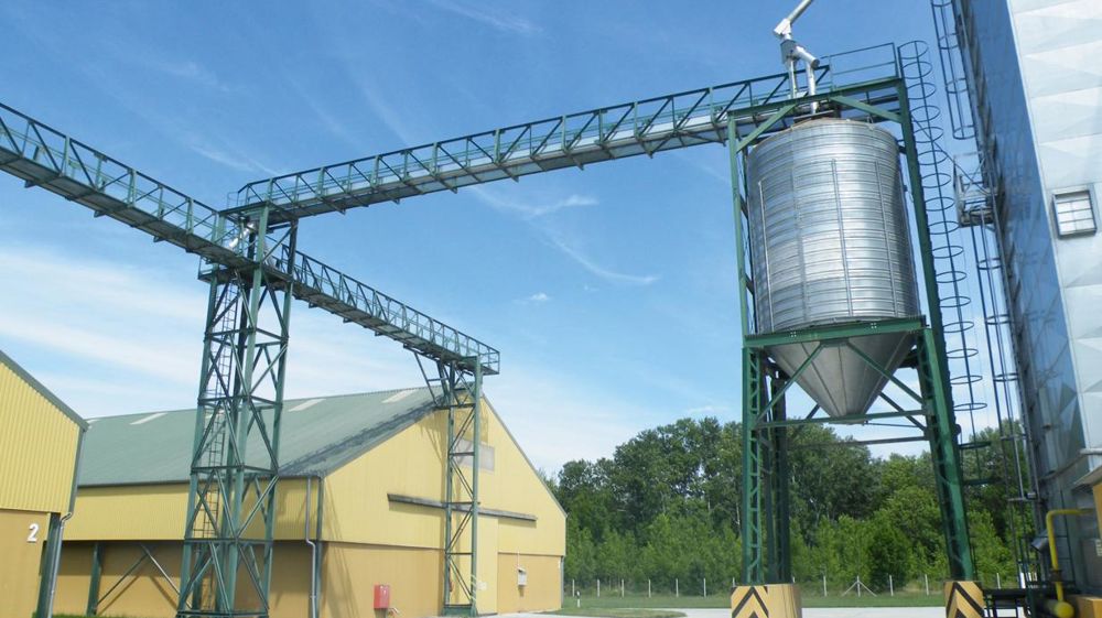 Axéréal va construire de nouveaux silos, comme celui-ci à Miske, en Hongrie, pour mailler le territoire et tripler sa collecte en Europe centrale.