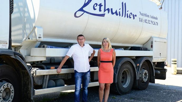 Patrice Lethuillier, PDG, et son épouse Sandrine, directrice générale, sont aux commandes du négoce depuis 2000 : « Je suis complètement disponible pour mes clients. Je veux leur parler de chef d'entreprise à chef d'entreprise. »Eric Bénard