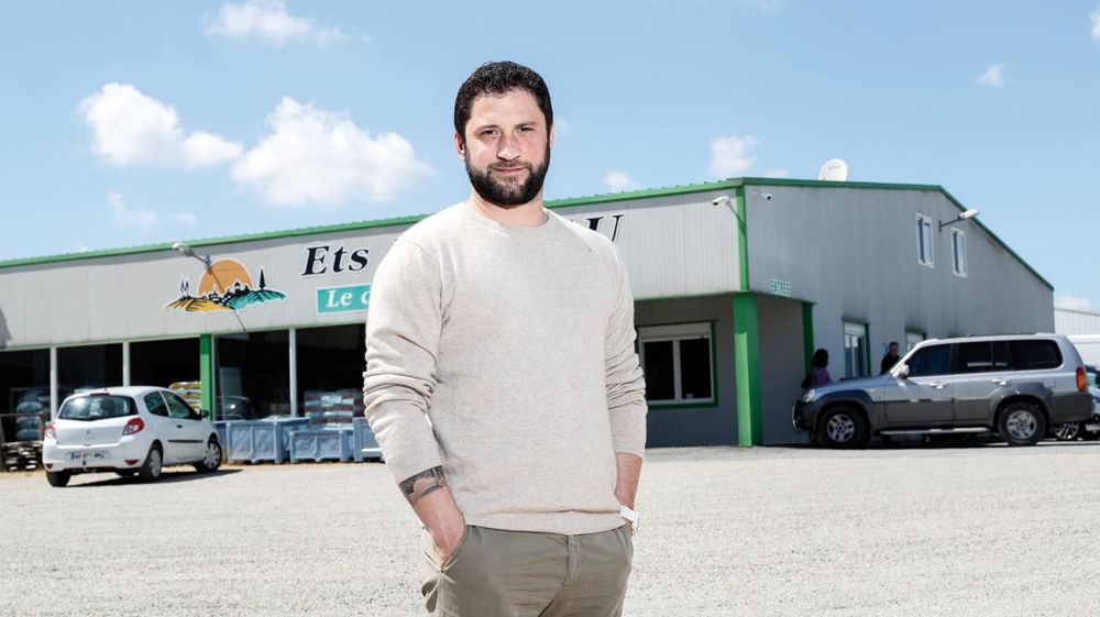 Ce qui permet avant tout à Damien Belleau de tirer sur les prix, c'est d'avoir « moins de stock et de charges de structures que les autres distributeurs », assure ce jeune négociant de 30 ans.Photo Lydie Lecarpentier