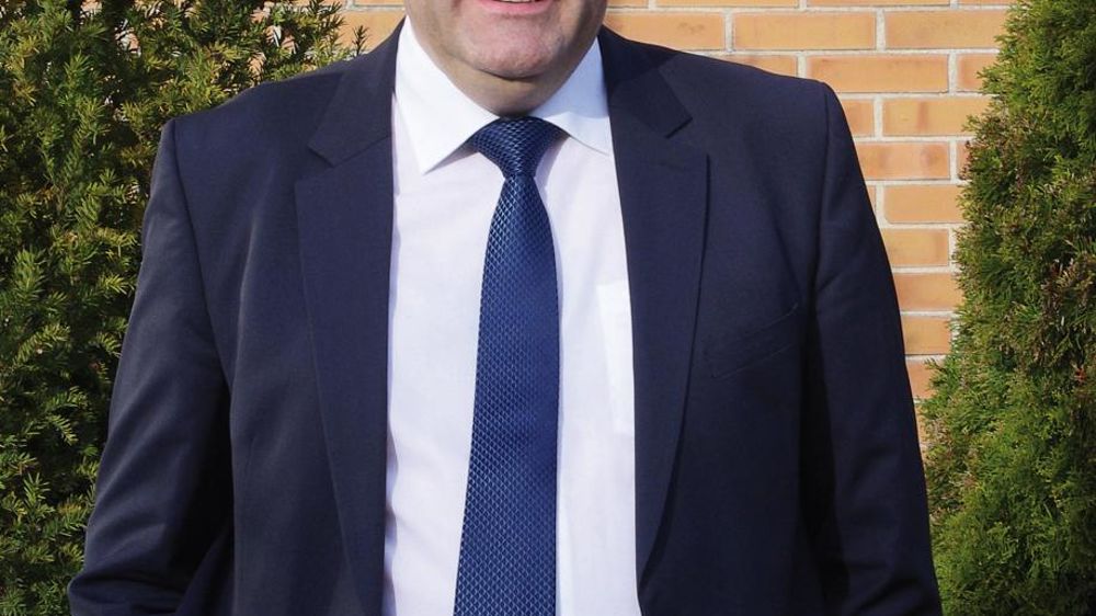 « Je réalise une préconisation personnalisée en fonction des paramètres climatiques et hydriques et du stade de développement de la culture », précise Philippe Michonneau, responsable du service agronomique.C. URVOY - SCARA - GALYS « Je réalise une préconisation personnalisée en fonction des paramètres climatiques et hydriques et du stade de développement de la culture », précise Philippe Michonneau, responsable du service agronomique.C. URVOY - SCARA - GALYS