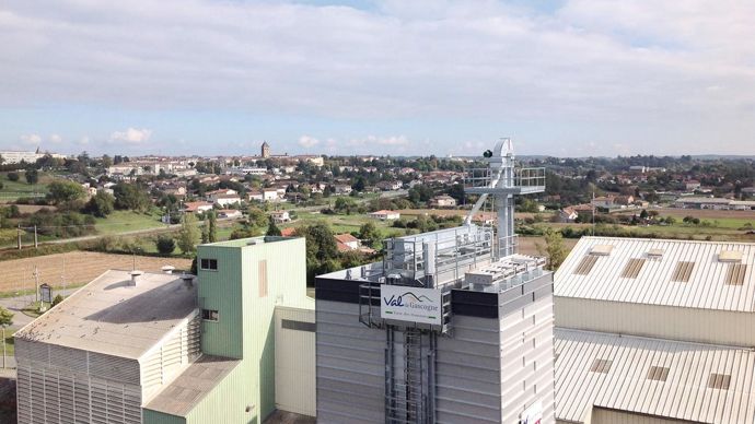 A Saint-Gaudens, le nouveau séchoir Strahl permet de sécher deux fois plus de maïs qu'avant, en économisant 20 % de gaz.