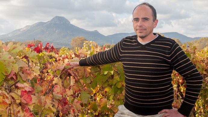 Naïs BeltrandoA. VALOIS