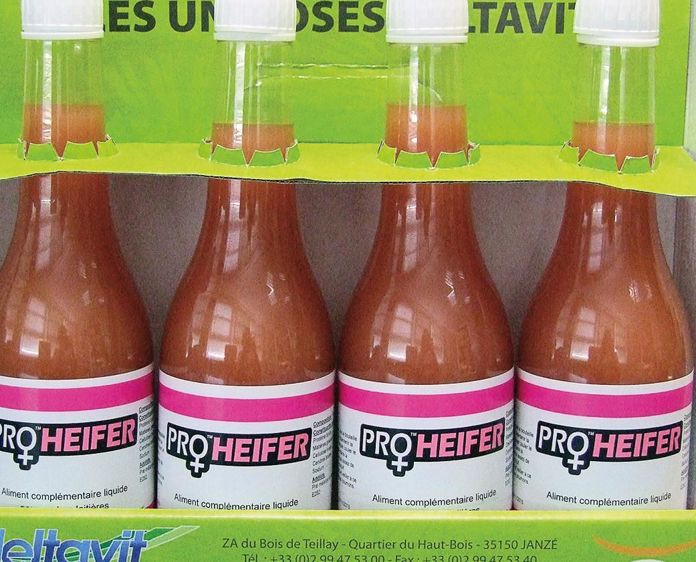 Delta ProHeifer se présente sous la forme de gel en flacons unidoses administrés en drogage aux vaches, une à deux heures avant l'insémination artificielle. 