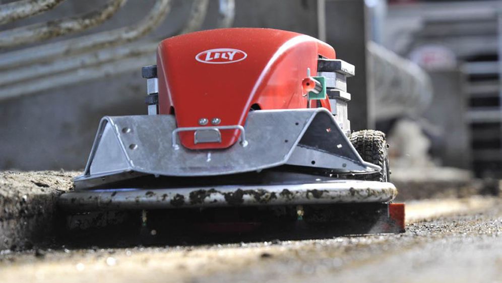 Selon la vitesse d'avancement du robot, la surface nettoyée varie de 300 à 500 m2.