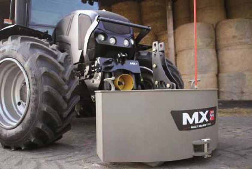 Douze configurations sont possibles de 600 à 2 300 kg. À cela s'ajoutent des rangements astucieux, dont une caisse de 168 litres.