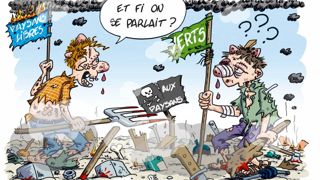 Chaque année, dans les Savoie des visites d'exploitations sont organisées pour les élus locaux dont beaucoup méconnaissent l'agriculture. Il s'agit d'expliquer les réalités et les contraintes du métier, ainsi que la nécessité de laisser du foncier aux exploitations.© A.B. Chaque année, dans les Savoie des visites d'exploitations sont organisées pour les élus locaux dont beaucoup méconnaissent l'agriculture. Il s'agit d'expliquer les réalités et les contraintes du métier, ainsi que la nécessité de laisser du foncier aux exploitations.© A.B.