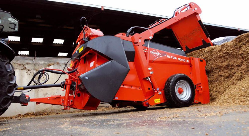 L'Altor est une machine tous fourrages grâce à son démêleur entraîné par le dispositif Polydrive.
