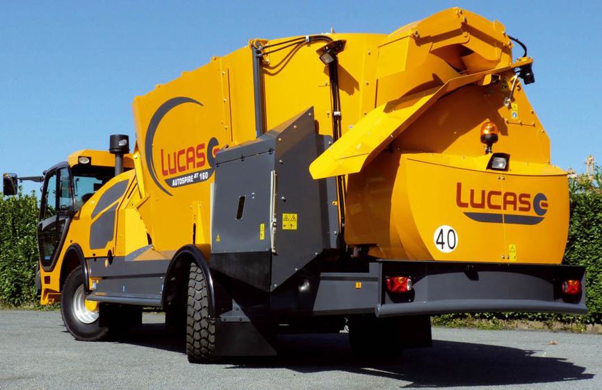 L'ensemble démêleur turbine est issu de la gamme des pailleuses Castor. Son entraînement utilise l'énergie disponible quand la fraise et le convoyeur ne sont plus en action