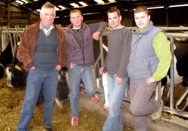 De gauche à droite : Francis Gilbert, ses fils Jean-Christophe et Arnaud, puis Franck Perrodin, le nouvel associé. De gauche à droite : Francis Gilbert, ses fils Jean-Christophe et Arnaud, puis Franck Perrodin, le nouvel associé.