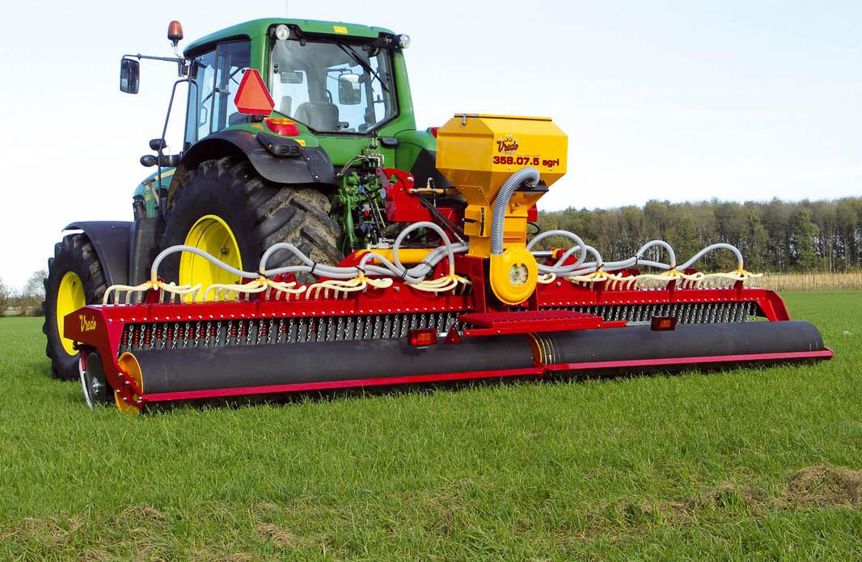 Les semoirs Vredo ont été conçus pour ressemer sans travail du sol préalable avec un écartement réduit à 7,5 cm.