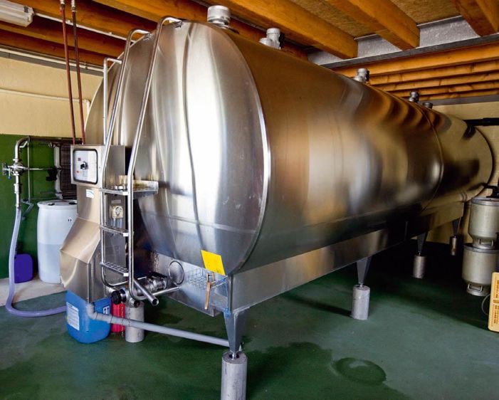 Le tank à lait, gros consommateur d'électricité, demande 16 à 27 watt/litre de lait. Mais qu'est-ce qui fait cette variabilité ?© CLAUDIUS THIRIET